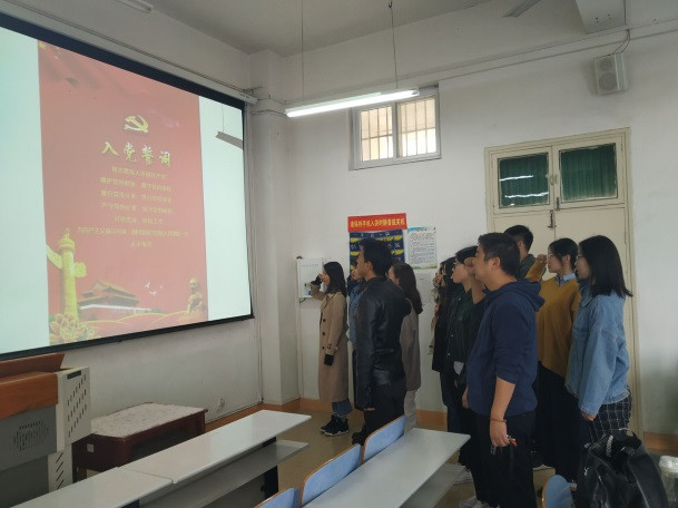 皇冠APP体育