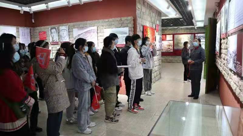 皇冠APP体育