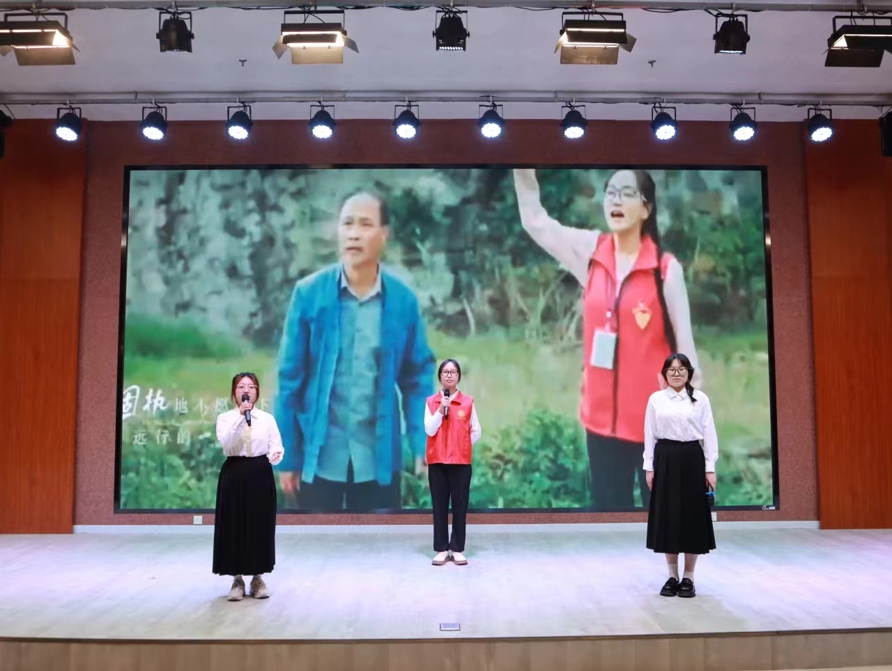 皇冠APP体育